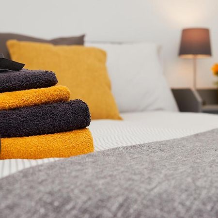 High Spec 2 Bed Apartment W/Parking Available Londyn Zewnętrze zdjęcie