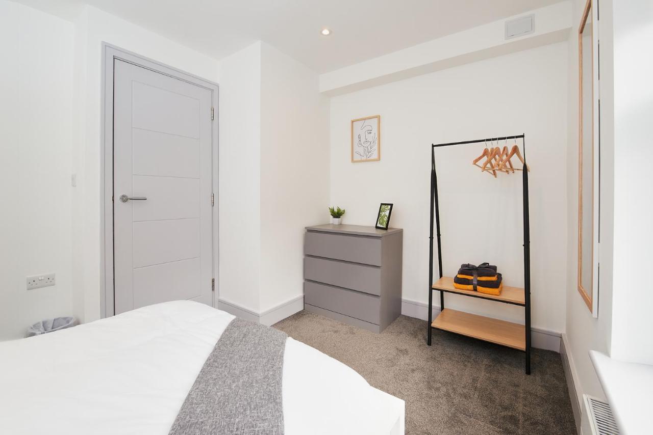 High Spec 2 Bed Apartment W/Parking Available Londyn Zewnętrze zdjęcie