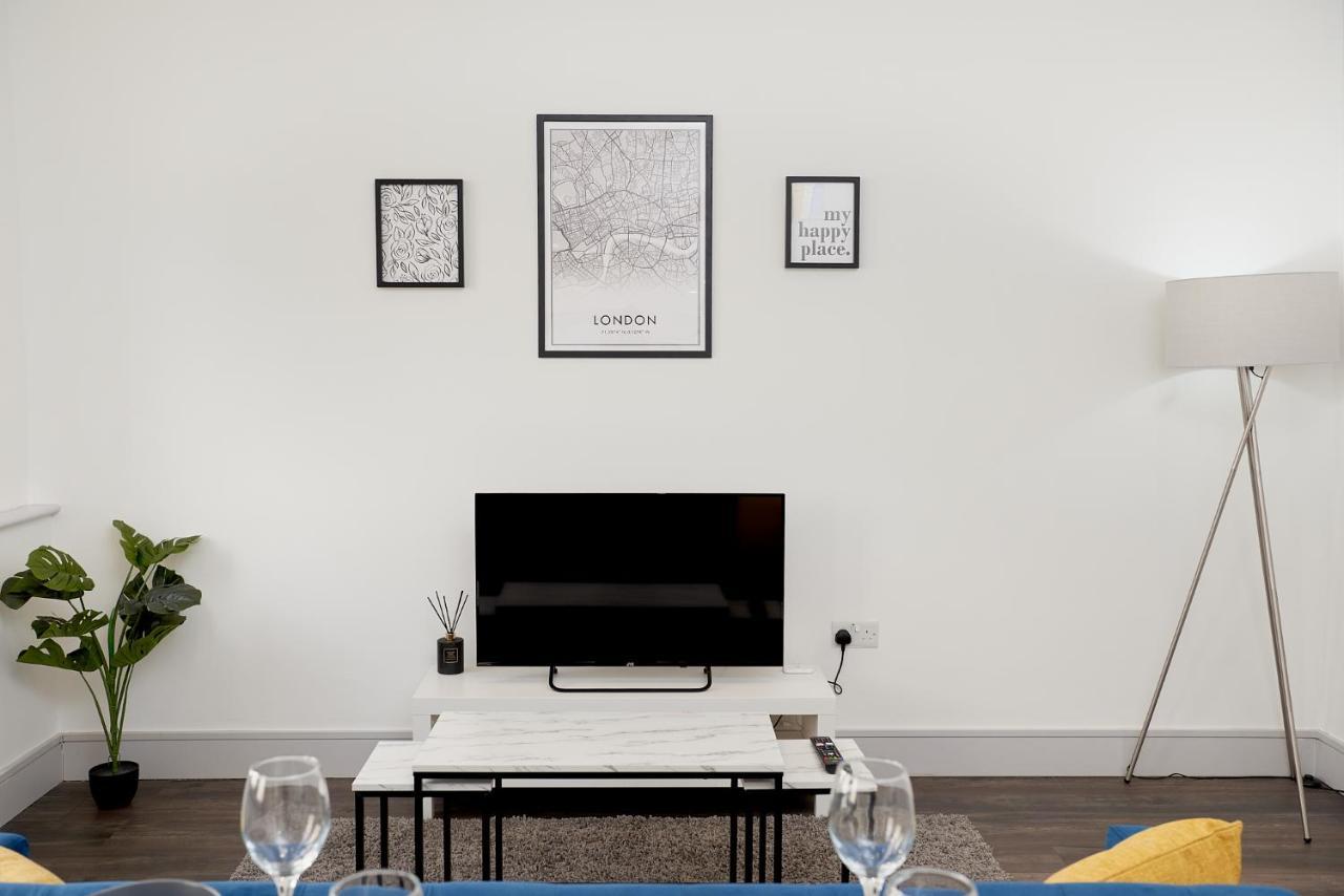 High Spec 2 Bed Apartment W/Parking Available Londyn Zewnętrze zdjęcie